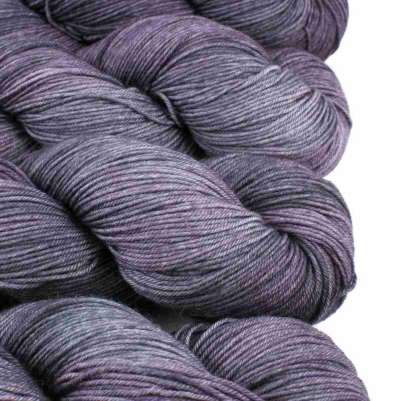 SS_HelloDarkness_1 Diva Sock Star Hello Darkness Sokkenwol