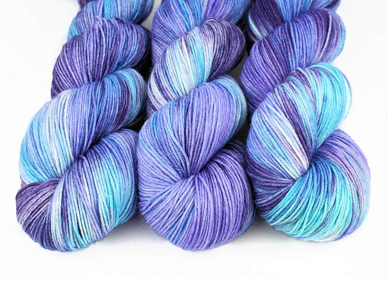 HelloKarma_1 Hello Karma Diva Sock Star Handgeverfd Garen
