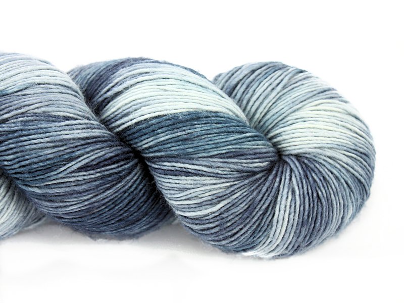 RumblingSky_SSi_1 Rumbling Sky Diva Sock Single Handgeverfd Garen