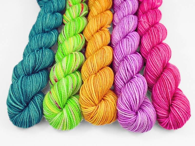 DMS0028-1 Diva Miniskein Set DMS0028